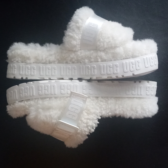 UGG Treadlite Slide Slippers - Picture 4 of 9